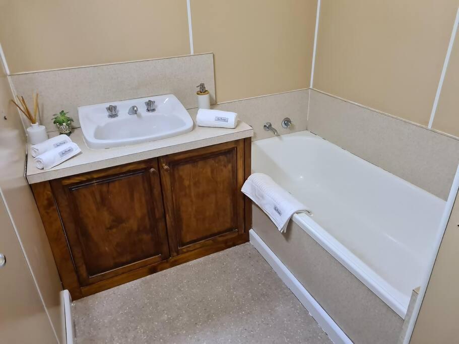 הוילה Tullah Holiday House On Sale מראה חיצוני תמונה